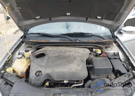 2013 Chrysler 200 Limited z USA, uszkodzony, nr VIN 1C3CCBCG2DN573195